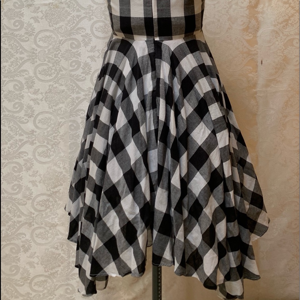 Dress - Picture 2 of 2